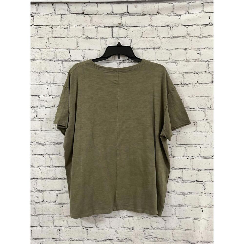 Urban Daisy Tan Short Sleeve Tshirt Women’s Medium‎ - Picture 2 of 4